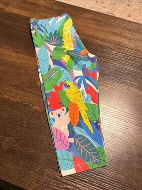 Mini Boden Multicolor Tropical Animal Print Cropped Leggings